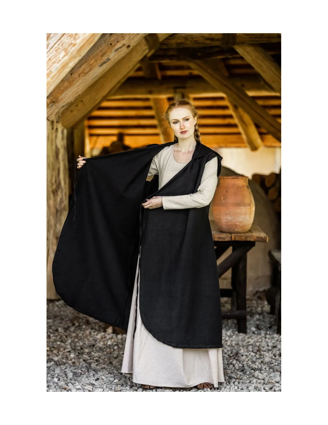 Robe ajustable modèle Gerlin, couleur noire ⚔️ Boutique Épées