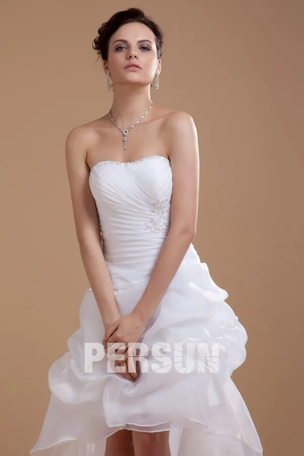 Robe de mariée bustier coeur courte devant longue derrière